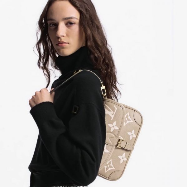 Louis Vuitton Diane Tourterelle Beige Cream Handbag