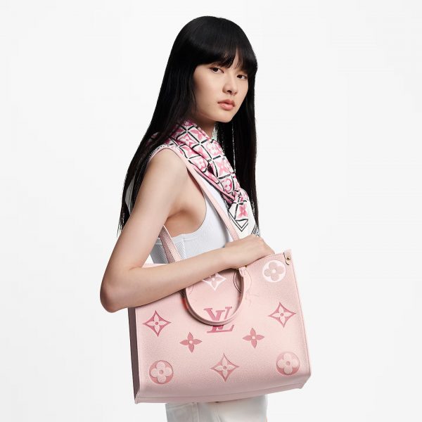 Louis Vuitton OnTheGo MM