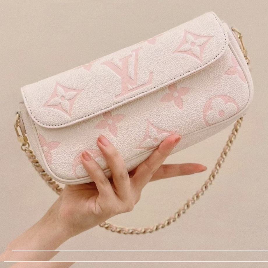 Louis Vuitton Ivy Wallet Chain