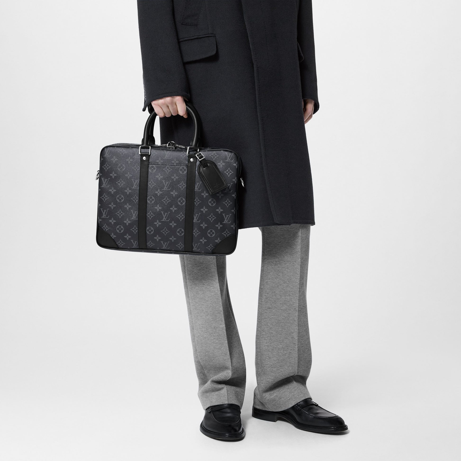 Louis Vuitton Porte Documents Voyage PM