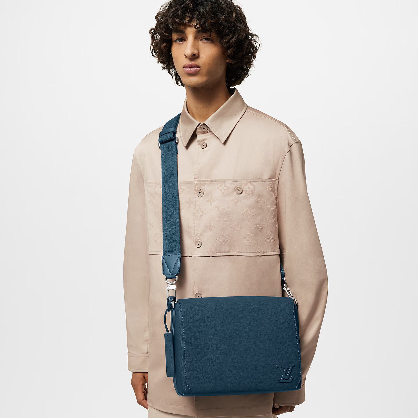 Louis Vuitton Takeoff Messenger Bleu Atlantique